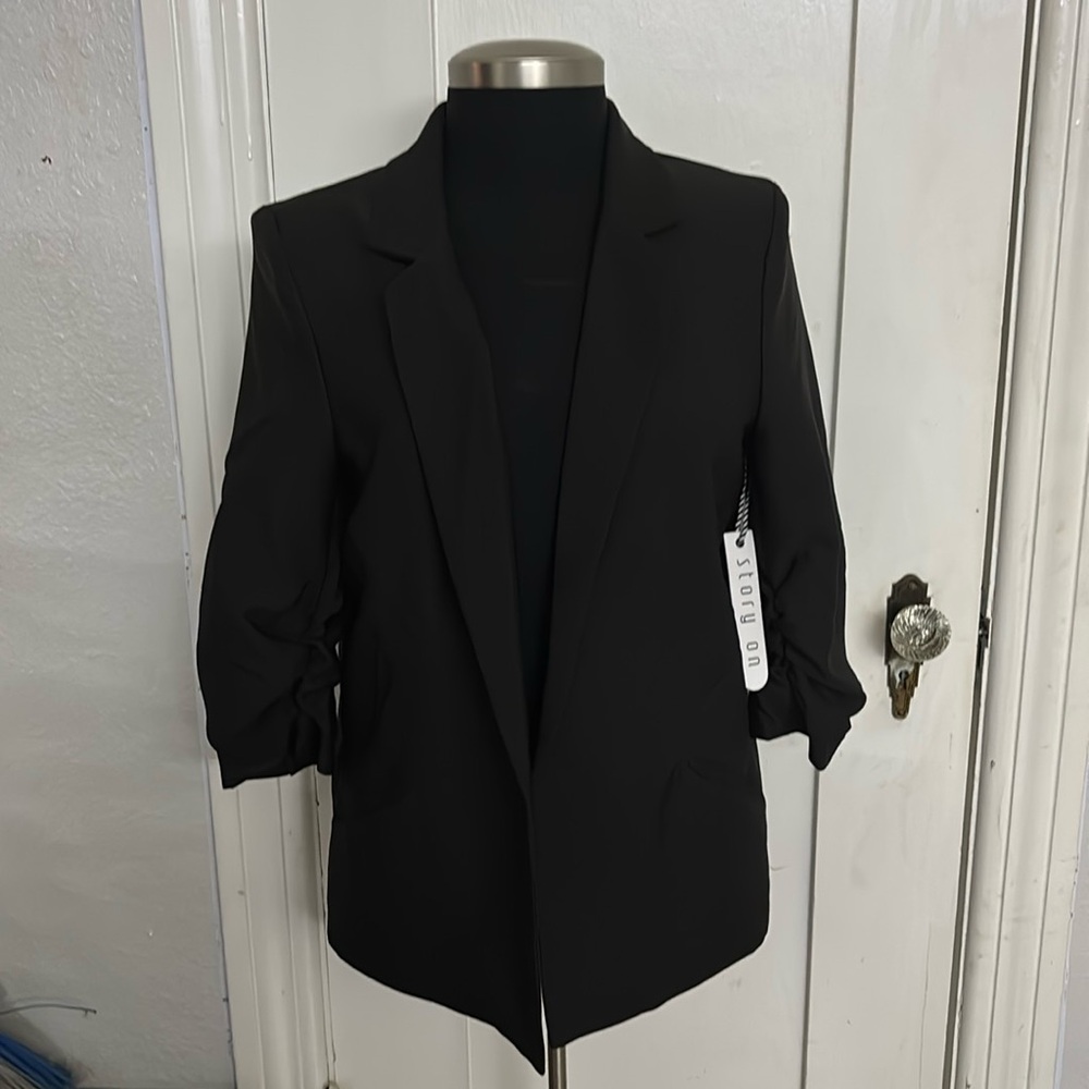 New Blazer, Brand Story On, Size Small, Black
